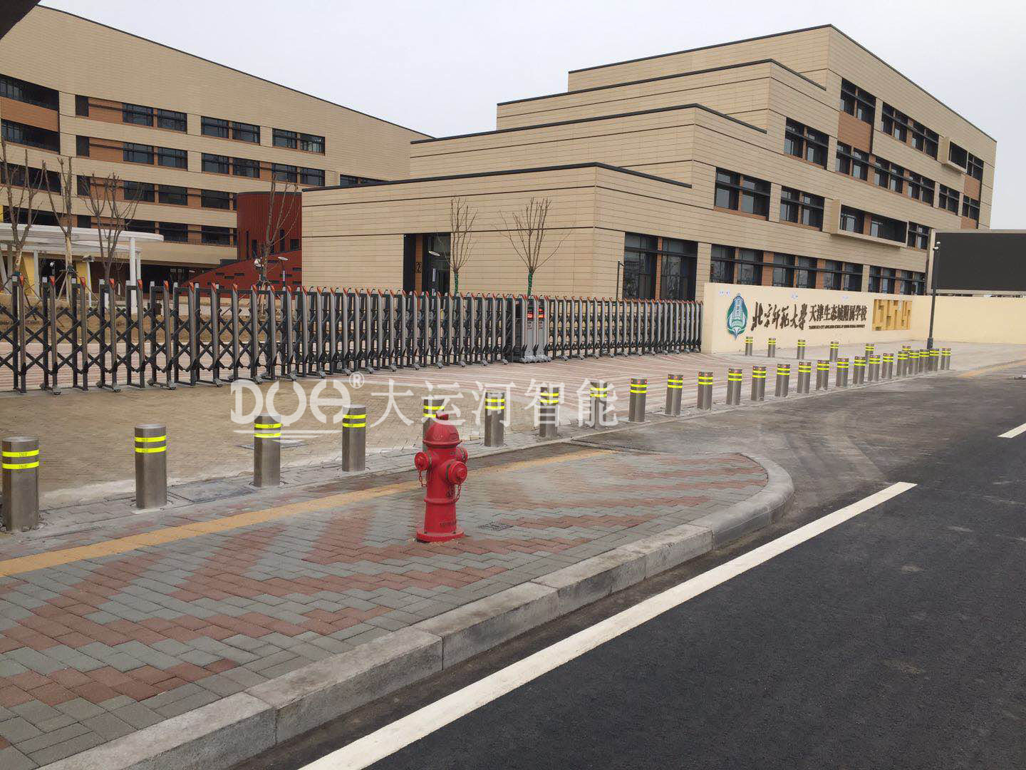 北京师范大学天津生态城附属学校 副本.jpg